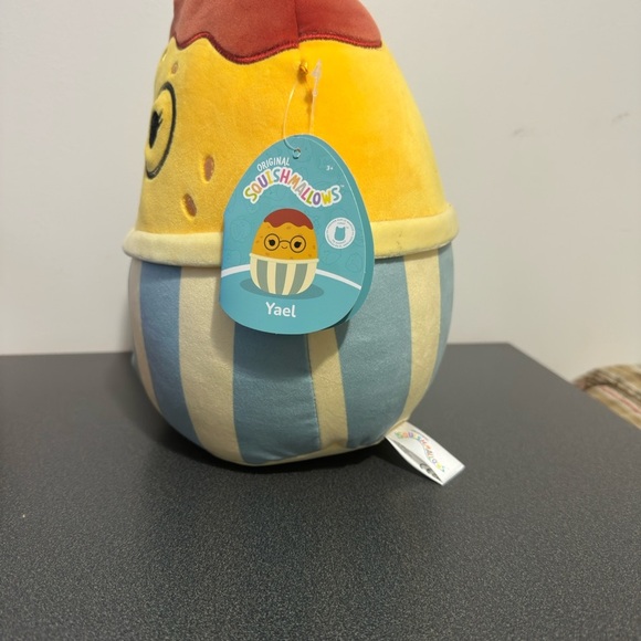 Cute Egg-Shaped Plush Toy with Glasses - Picture 3 of 7